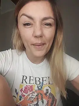 KrissSexi's cam snapshot