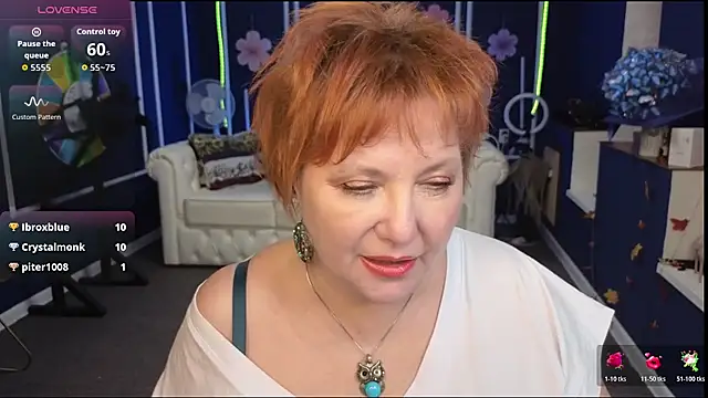 Kira_Kirke's cam snapshot