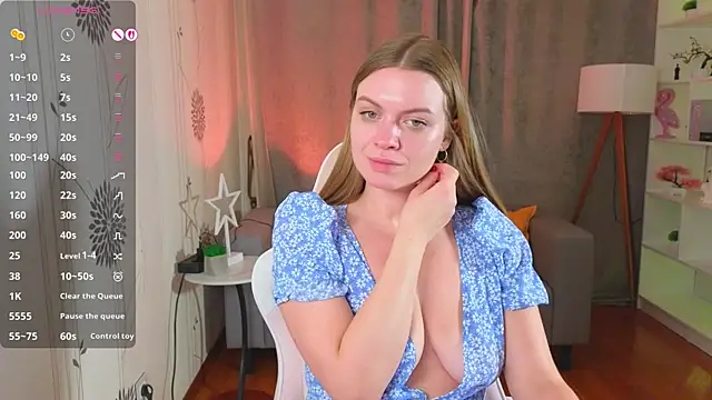 Lovella_Lips's cam snapshot