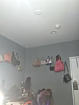 ItsBarbieBitcxxxx69 live sex cam