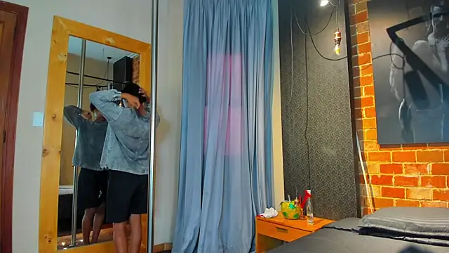 AlanCutee live sex cam