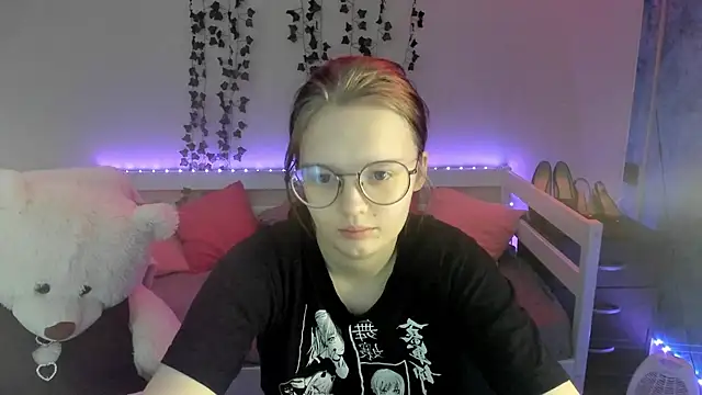 shy_elina01's cam snapshot