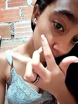 Zoe_Sweett18 live sex cam