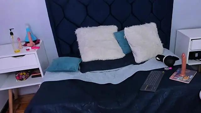 HeatherHazel's cam snapshot