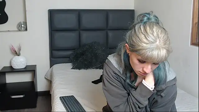 Amnesia_'s cam snapshot