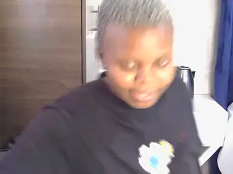 DarkAndLovelyBunny's cam snapshot