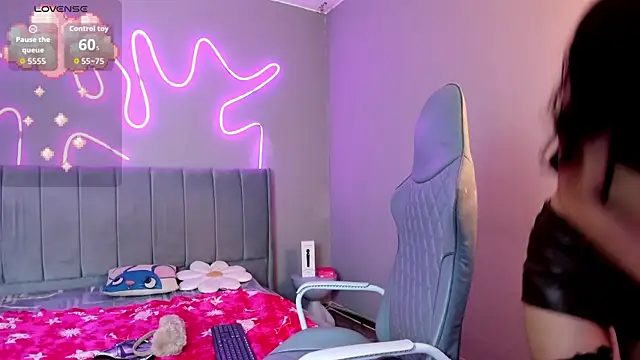 Meganpeach_'s cam snapshot