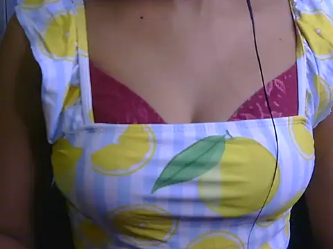 Sexy_babes123's cam snapshot