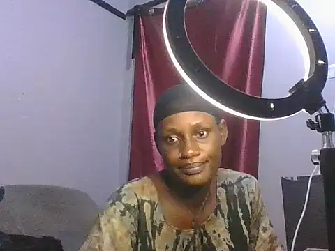 Horny_slut23's cam snapshot