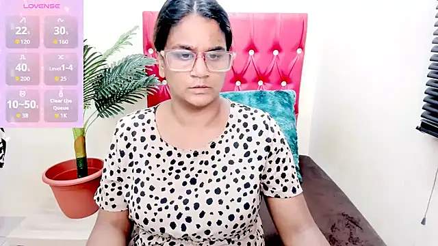 Strawberry_Lips's cam snapshot