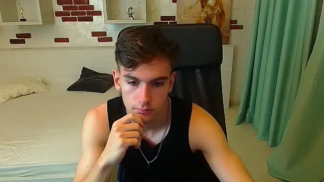 BradyFlint live sex cam