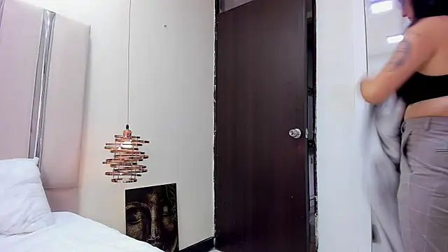 ThamaraEvenns's cam snapshot