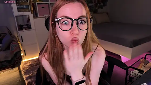 LinaWitch's cam snapshot