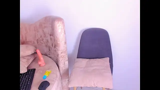 Aliyah_Brooks_cr's cam snapshot