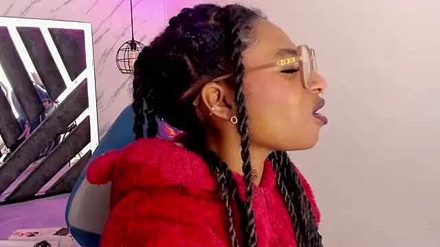 Queen_perla_'s cam snapshot