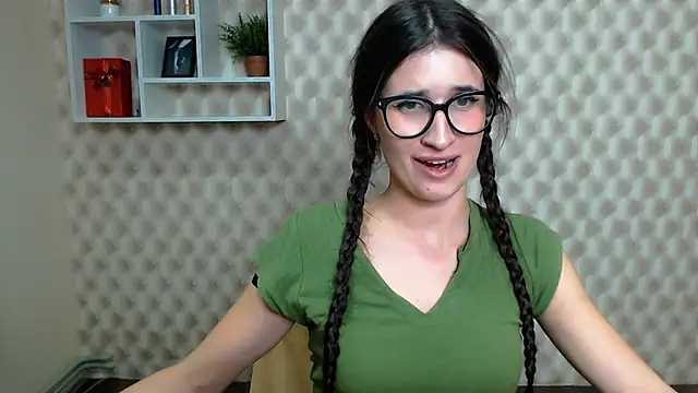 MaryEm976's cam snapshot