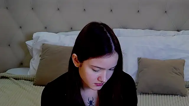 MichelleRoux's cam snapshot