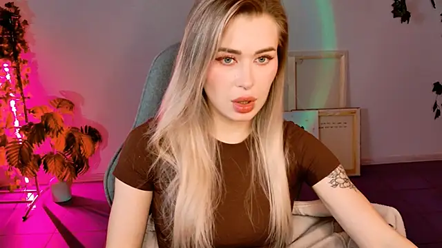 AdelLoyss's cam snapshot