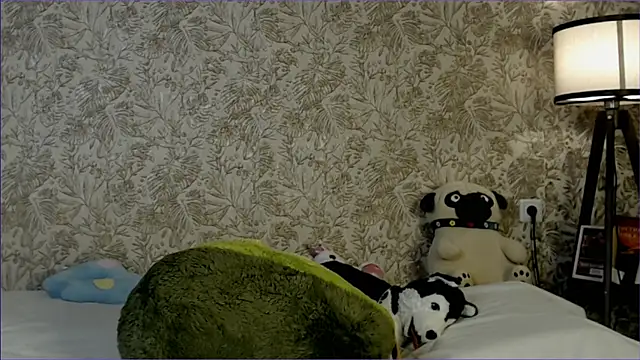 Ella_Milla's cam snapshot