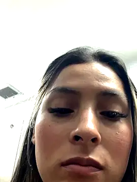 Cami_Leon2's cam snapshot