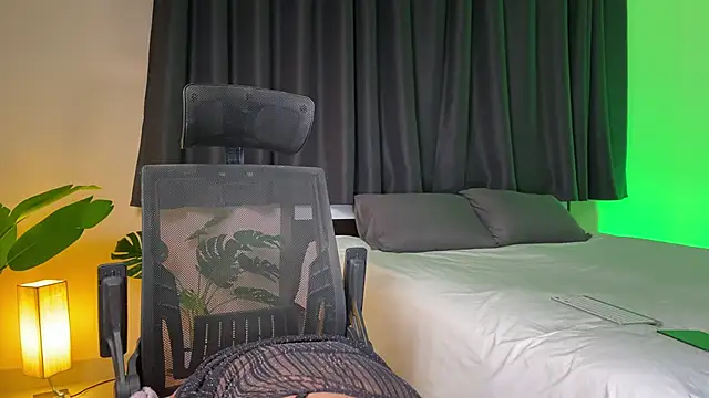 KatnessHot's web cam