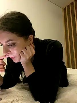 little_belucci's cam snapshot