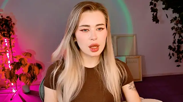 AdelLoyss's cam snapshot