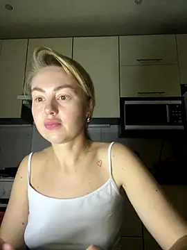 MartaLuna_'s cam snapshot