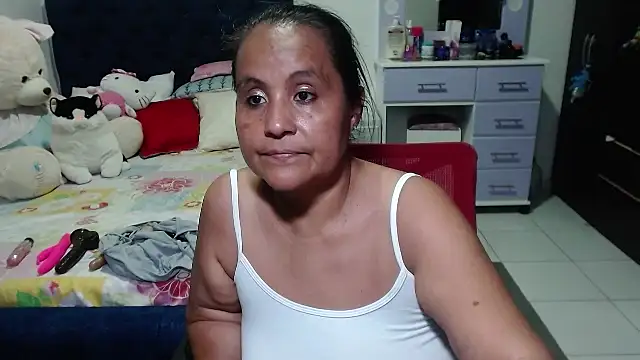 pervert_mommy_'s cam snapshot