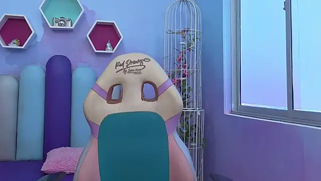 Issa_Skinny_'s cam snapshot