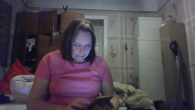 AnnaLive570's cam snapshot