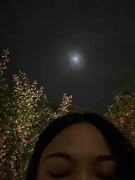 zhizhinaigai's cam snapshot