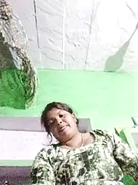 Rajnee33A's cam snapshot