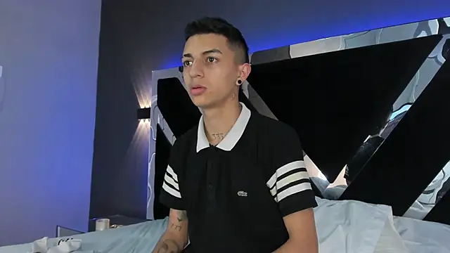 NickandAbby_'s cam snapshot