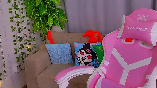 ViolaParkerss's cam snapshot