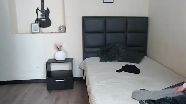 Amnesia_'s cam snapshot