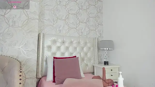 amara_rousse's cam snapshot