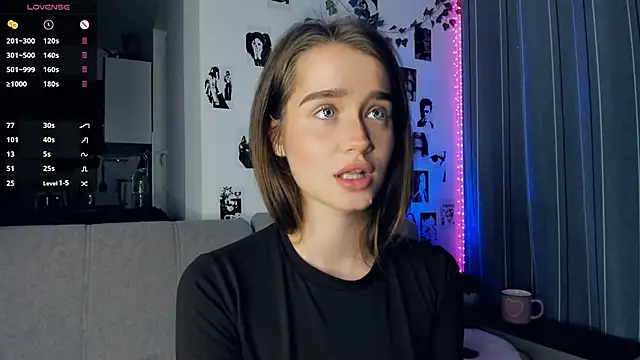 lovelyalivia's cam snapshot