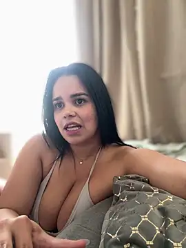 AliceStarshine's cam snapshot