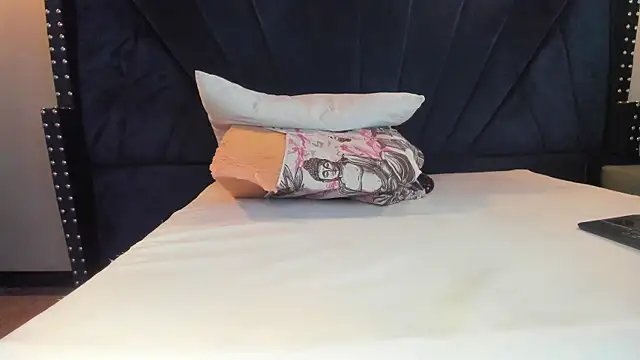 MAHIASMITH13's cam snapshot