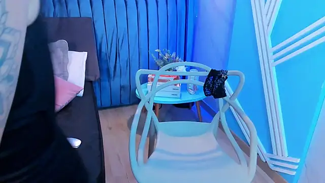 roxy_hell's cam snapshot