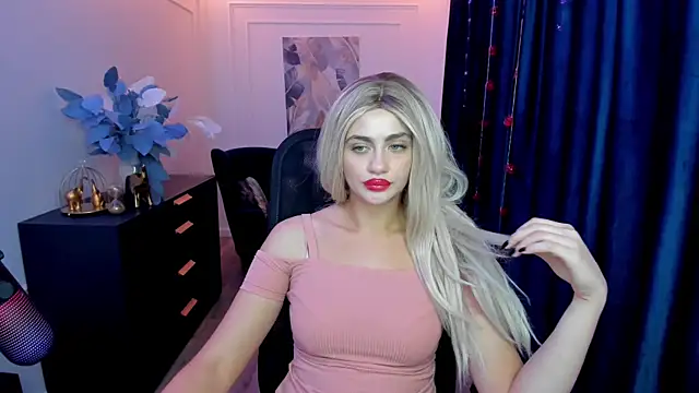 LeslieMineg's cam snapshot