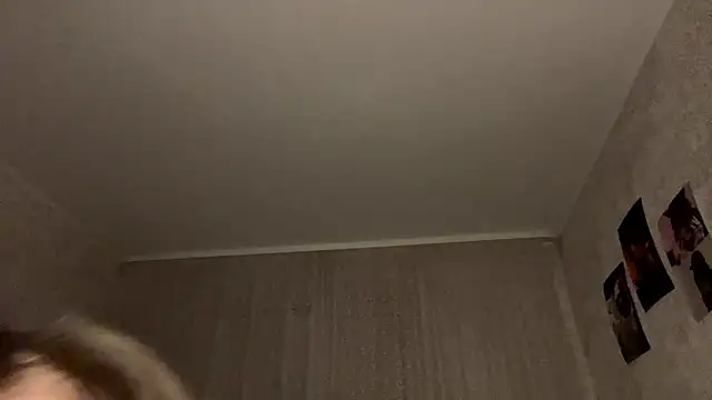 Pikmigirl18's cam snapshot