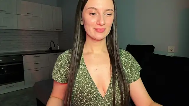 Luna_Raee's cam snapshot