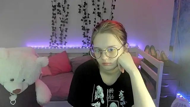 shy_elina01's cam snapshot