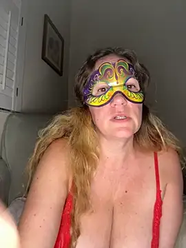 largeboobies30's cam snapshot