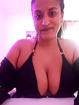 Busty_AriaX's cam snapshot