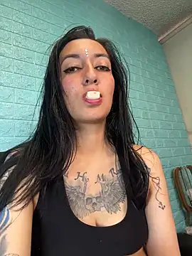 SALOME_KORLAND's cam snapshot