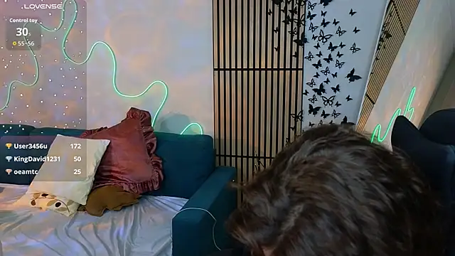 Aisha_Riley's cam snapshot