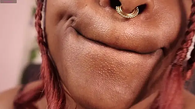 justnala_'s cam snapshot